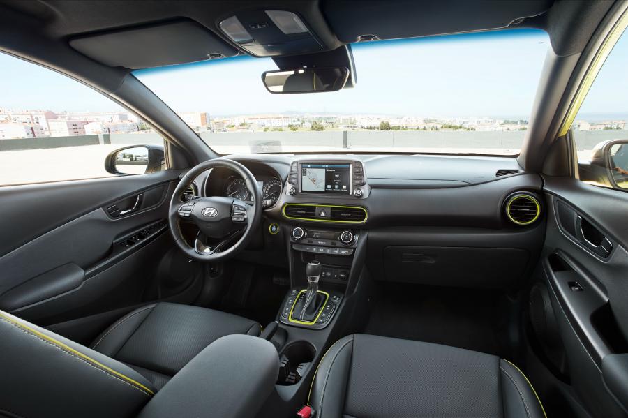 Торпедо Hyundai Kona AWD 2017 года  (WW) (фото 4 из 56)